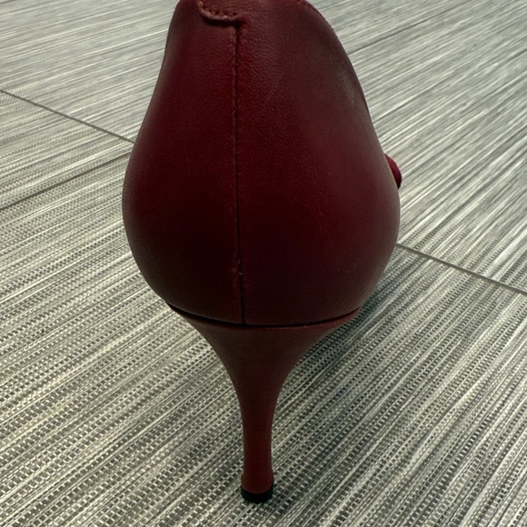 Nine West Burgundy Heels with Bow Detail - Picture 6 of 9